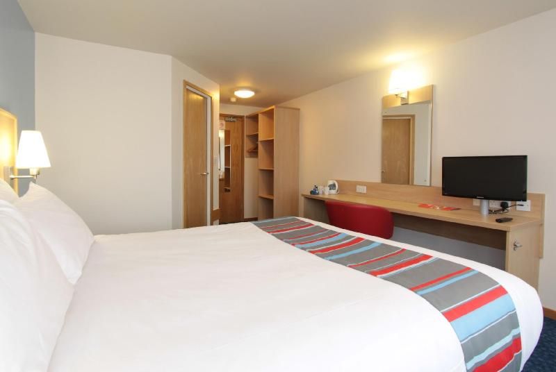 Travelodge Reading Central 2