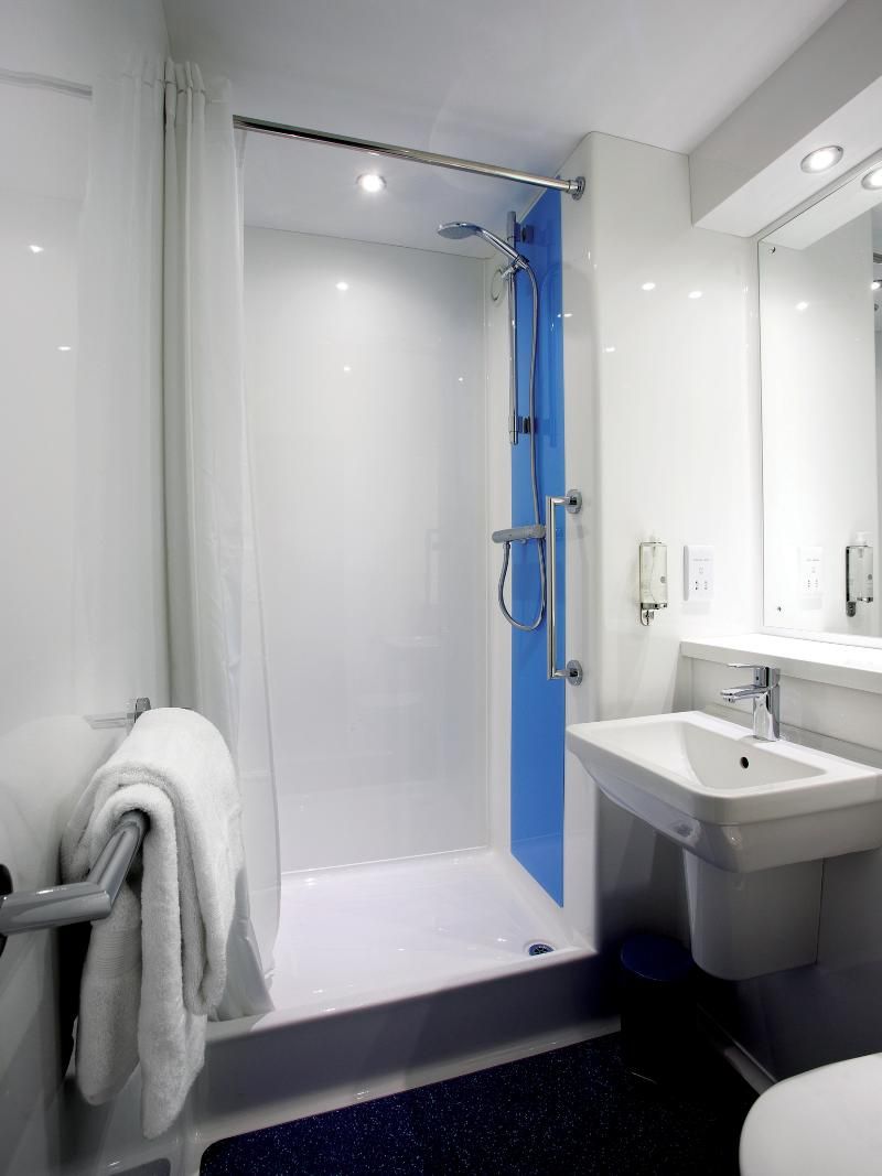 Travelodge Birmingham Yardley 3