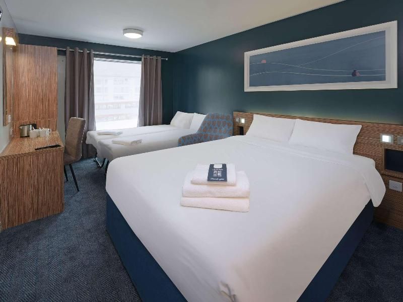 Travelodge Chertsey 2