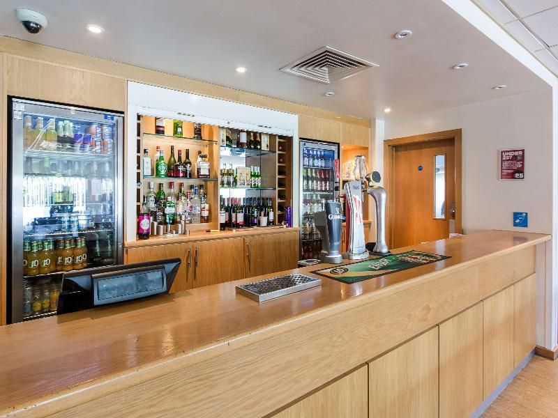 Travelodge Sunbury M3 2