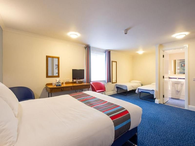 Travelodge Northampton Wootton 2