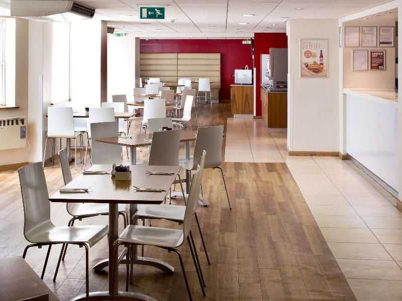 Travelodge Worthing Seafront 2