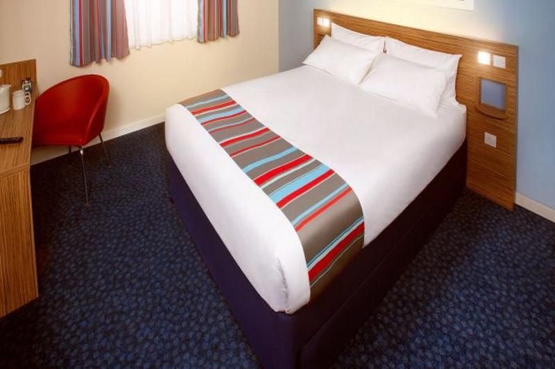 Travelodge Egham 3