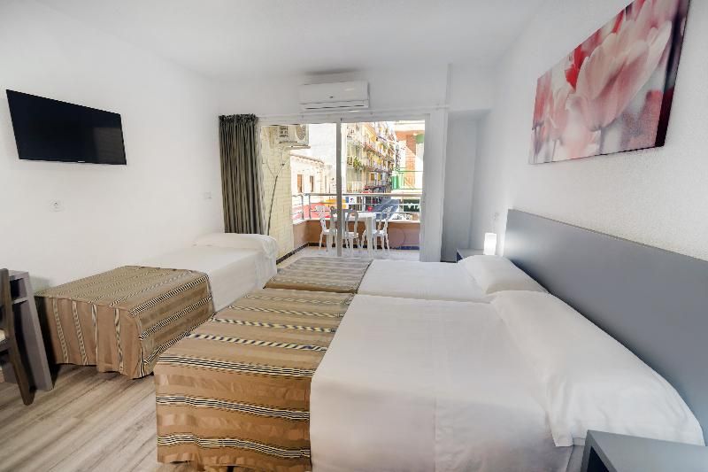 Hostal Anna Benidorm 1