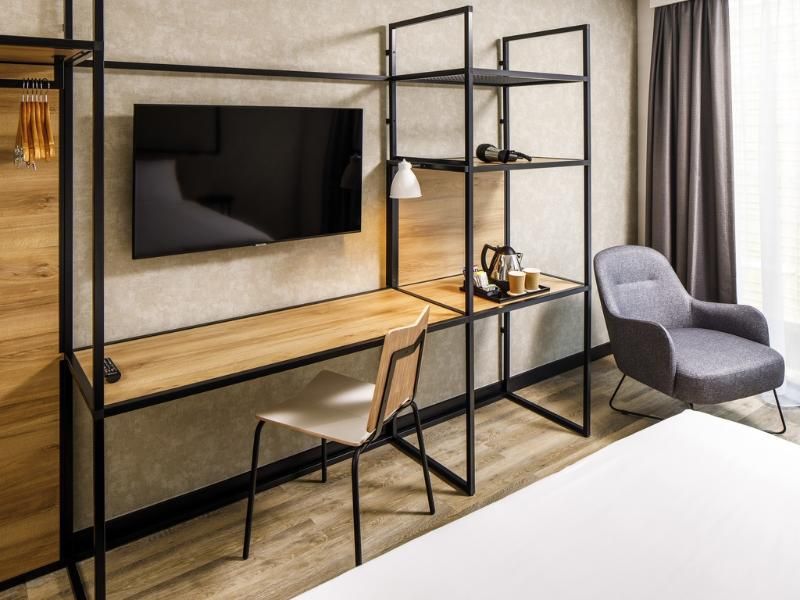 Ibis London Heathrow Terminal 5 2