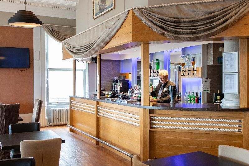 Royal Hotel Whitby 3