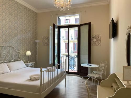 Lumine Luxury Suites by gaiarooms 2