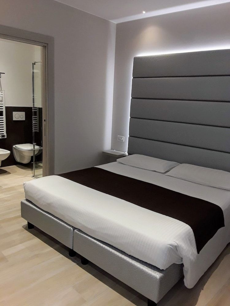 Hotel Danieli la Castellana 3