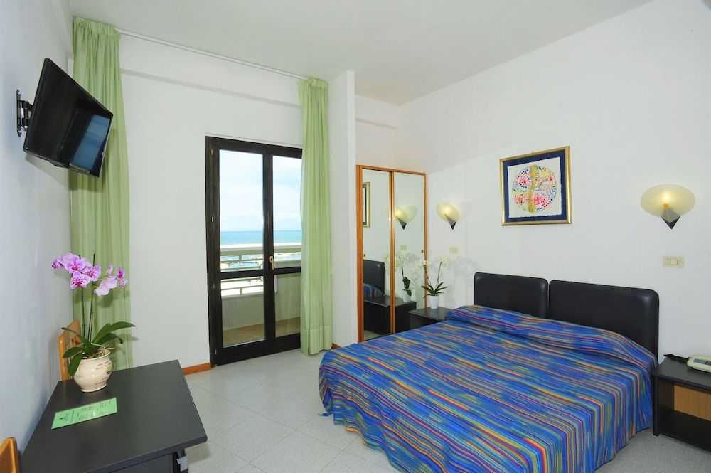 Hotel Borgo Marina 2