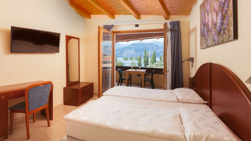 Villa Isabella Hotel & Residence 3