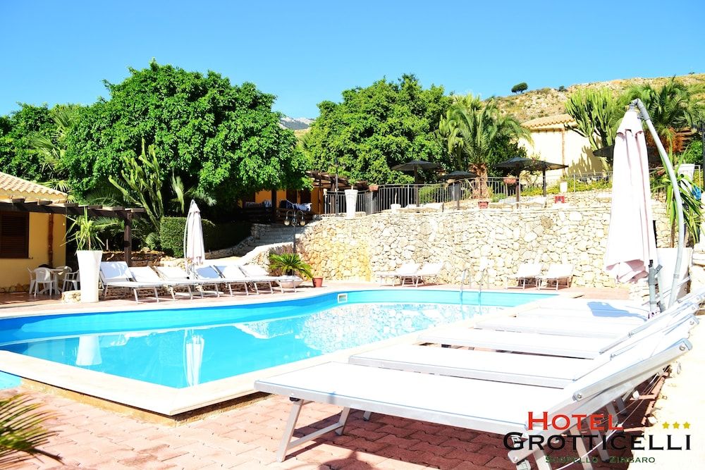 HOTEL GROTTICELLI 3 estrelas em Castellammare del Golfo