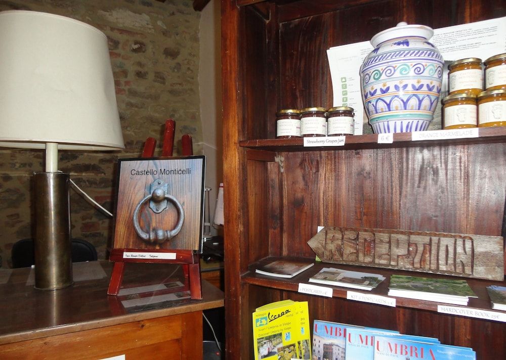 Castello Monticelli 2