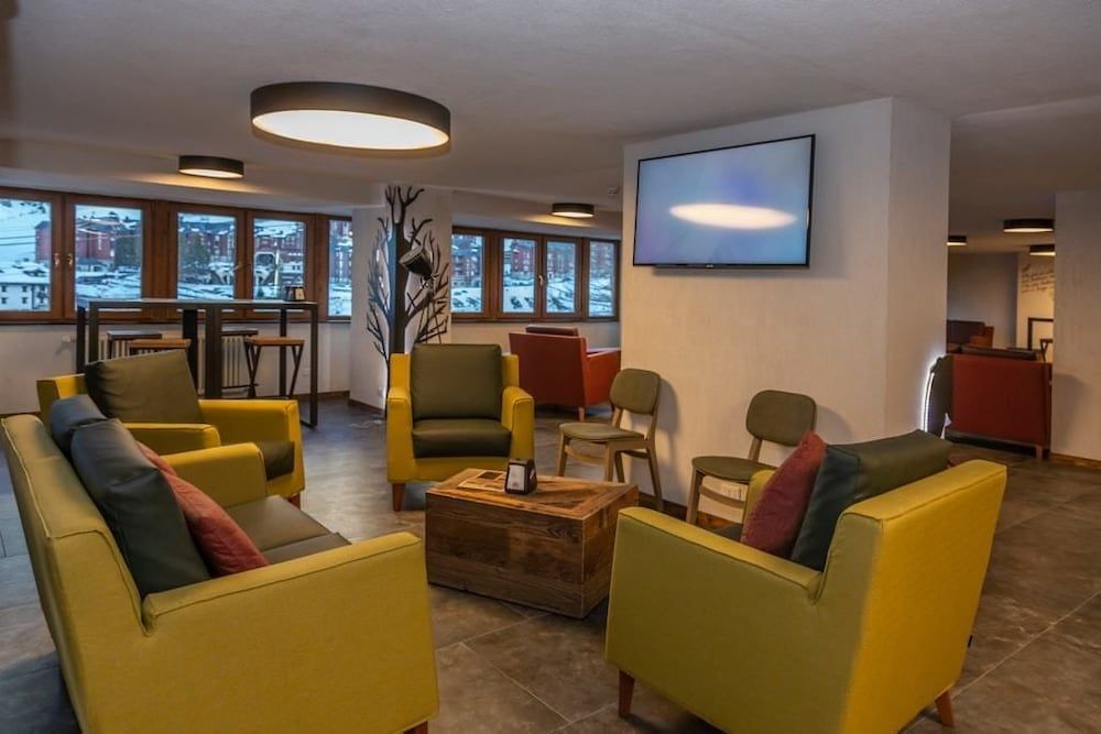 Hotel Petit Palais 2