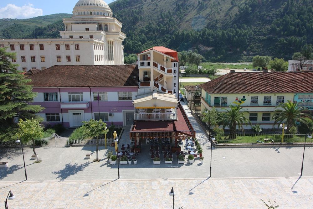 Hotel Orestiada 4 étoiles à Berat