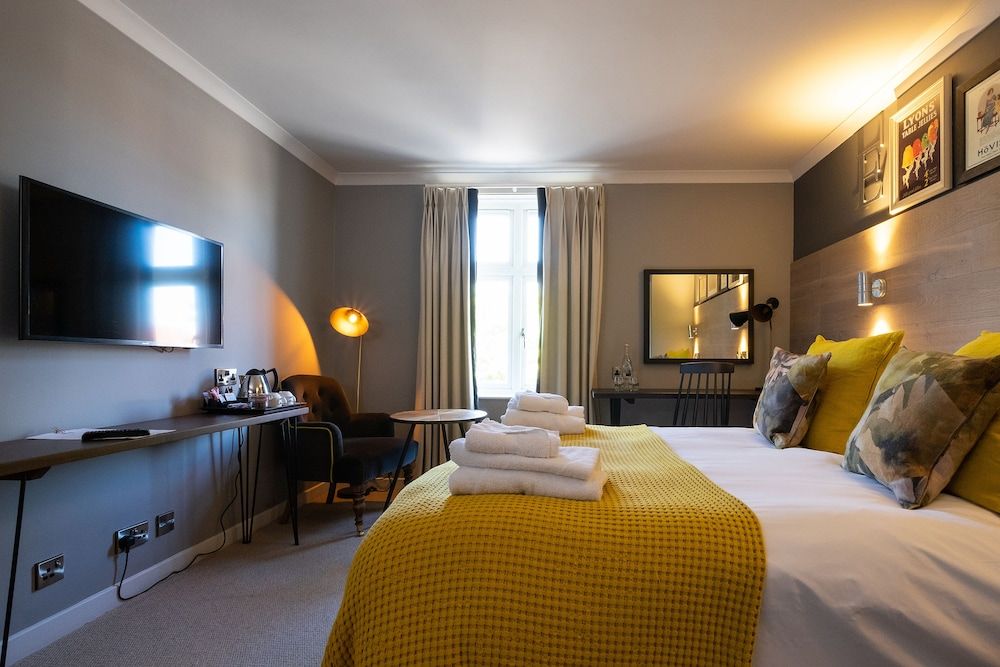 Bridge Hotel 3