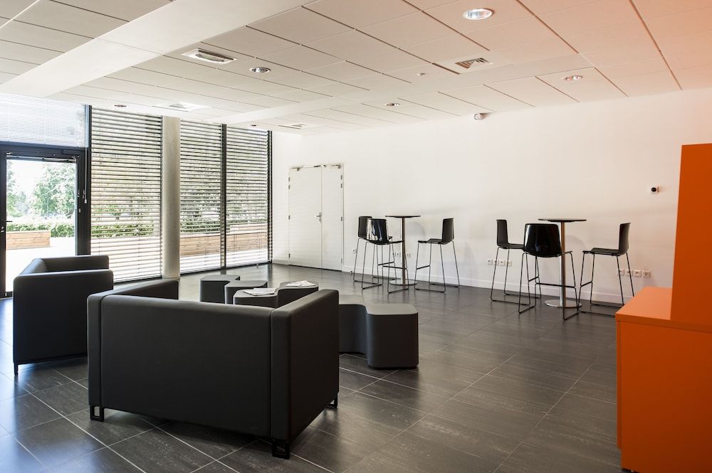 Adonis Dijon Maison Internationale 2