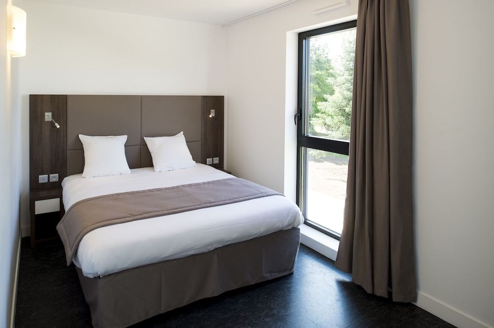 Adonis Dijon Maison Internationale 3