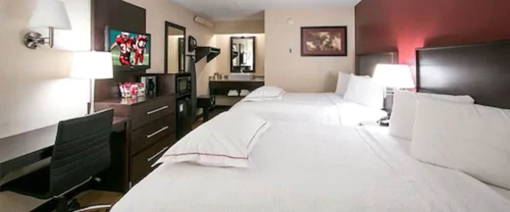 Red Roof Inn PLUS+ Washington DC - Alexandria  3