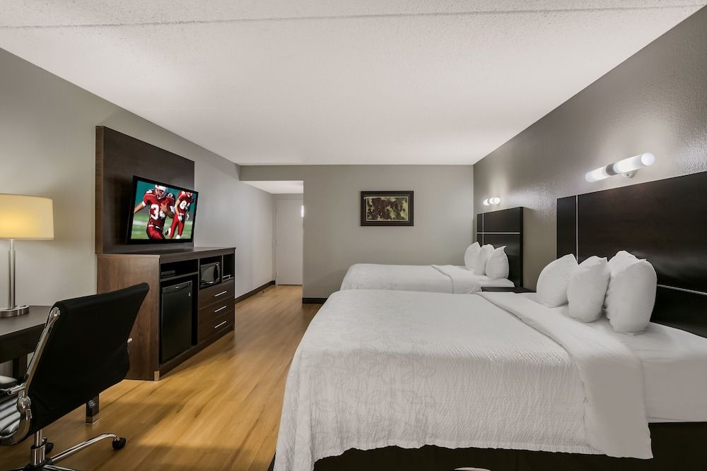 Red Roof Inn PLUS+ & Suites Knoxville West-Cedar Bluff 1