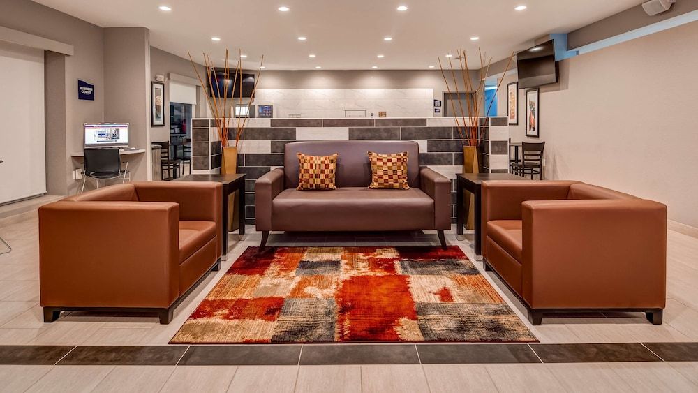 SureStay Plus Hotel by Best Western Humble 2