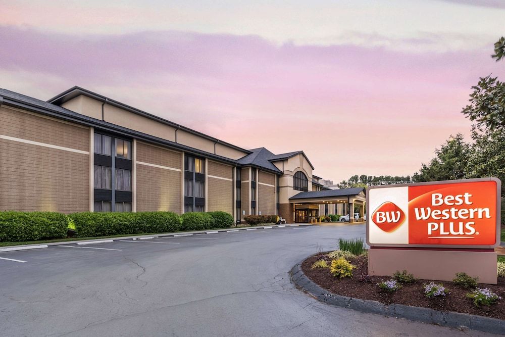 Best Western Plus Knoxville Cedar Bluff 1