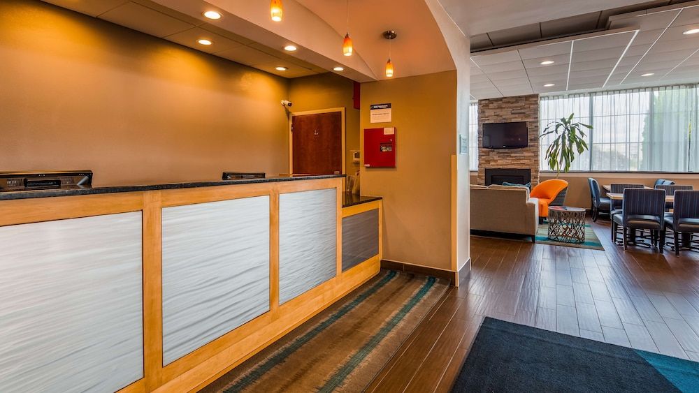 Best Western Hartford Hotel & Suites 2