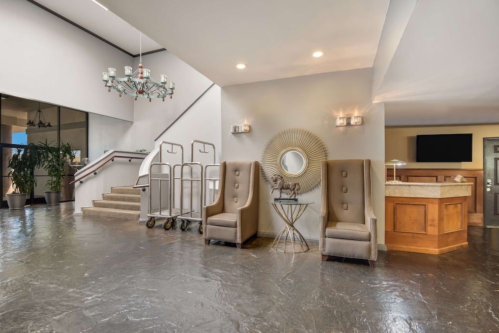 SureStay Plus Hotel by Best Western Reno Airport 3