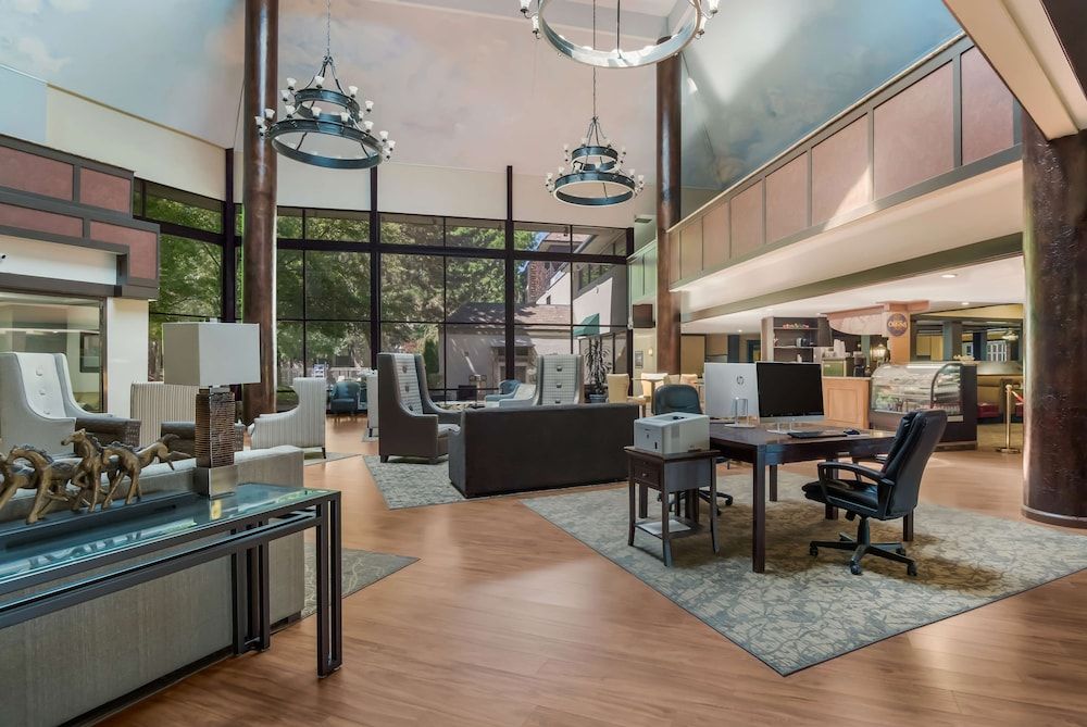 SureStay Plus Hotel by Best Western Reno Airport 2