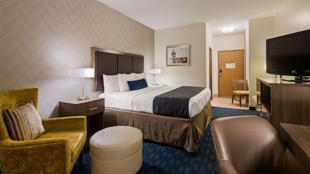 Best Western Plus Tulsa Inn & Suites 3
