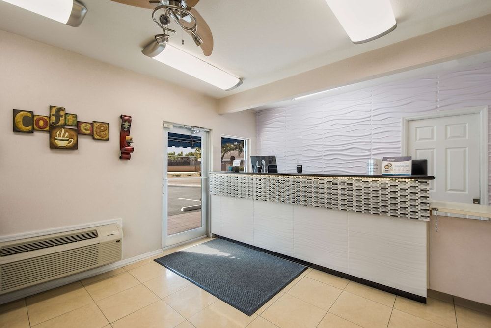 SureStay Hotel by Best Western Sarasota Lido Beach 2