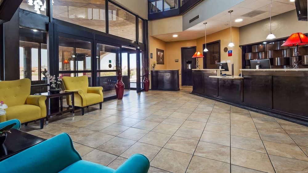 SureStay Plus Hotel by Best Western Lubbock Medical Center 2