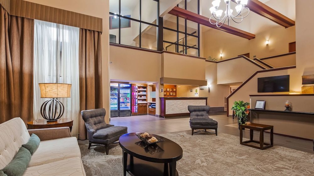 Best Western West Towne Suites 3