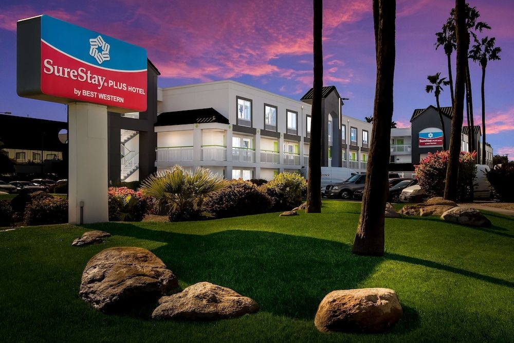 SureStay Plus Hotel by Best Western Scottsdale North 1