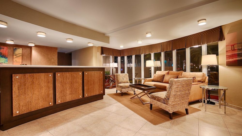 Best Western Plus Suites Hotel Coronado Island 3