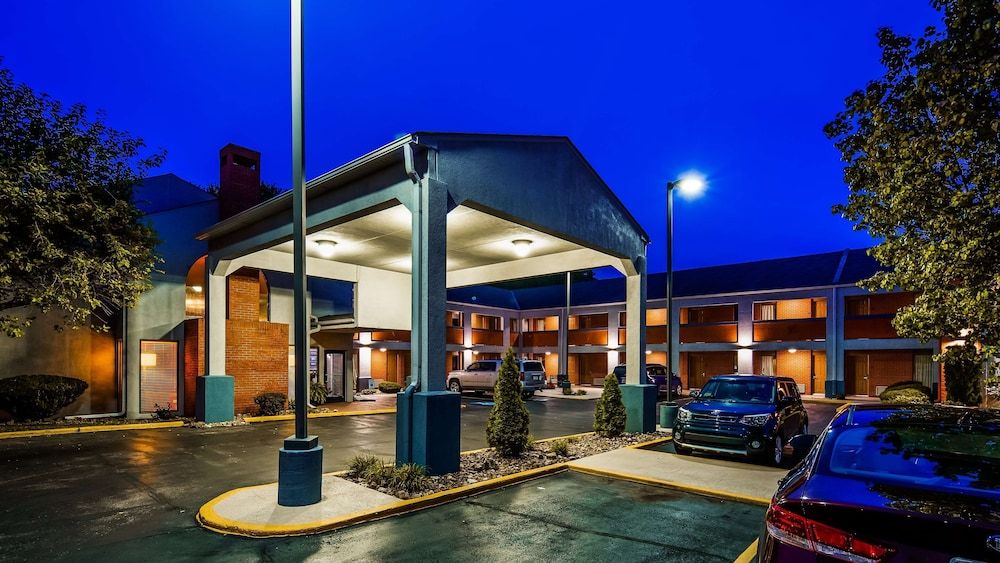 SureStay by Best Western Kansas City Country Inn North 1