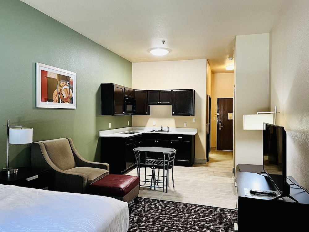 Best Western Plus The Woodlands 1