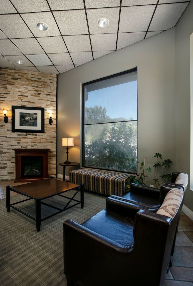 Best Western Plus Yosemite Way Station Motel 2