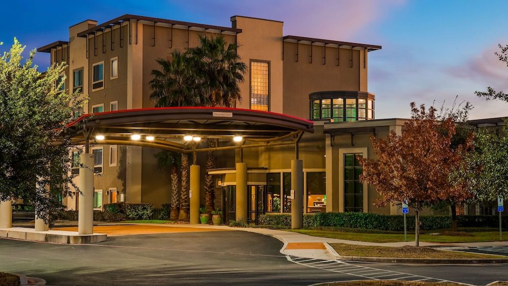 Best Western Plus Lackland Hotel & Suites 1