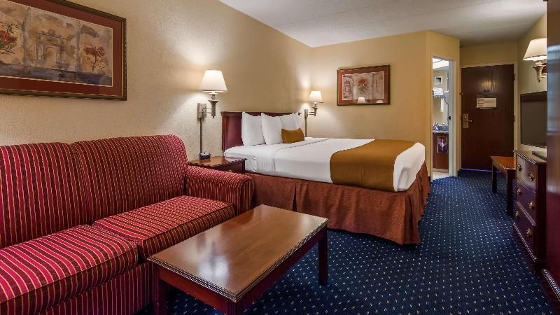 SureStay Plus by Best Western Chicago Lombard 3