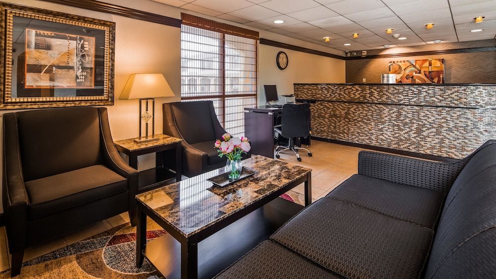 SureStay Hotel by Best Western East Brunswick 2