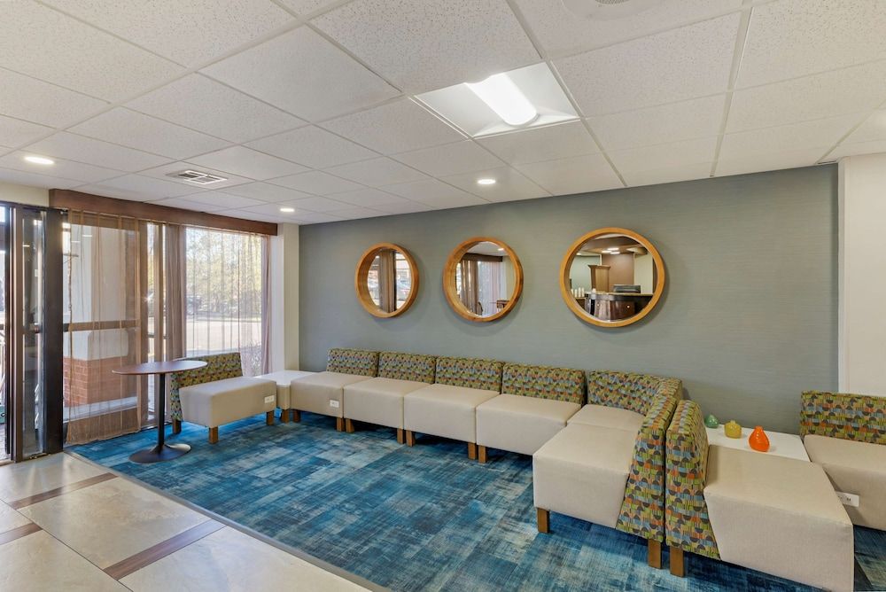 Best Western PLUS Executive Hotel 2