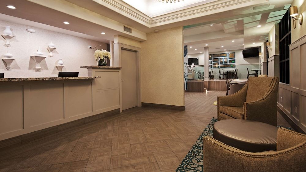 Best Western Woodland Hills Inn 3