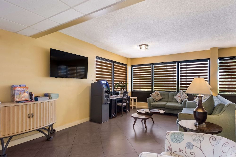 SureStay by Best Western St. Pete Clearwater Airpo 2