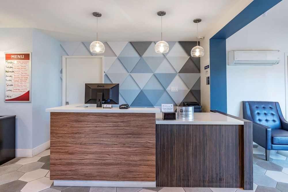 Best Western Plus Executive Suites 2