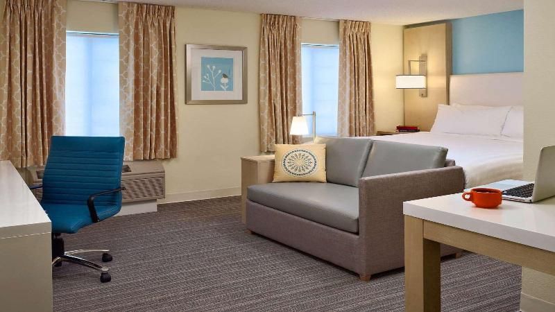 Staybridge Suites Burlington Boston 3 estrelas em Burlington