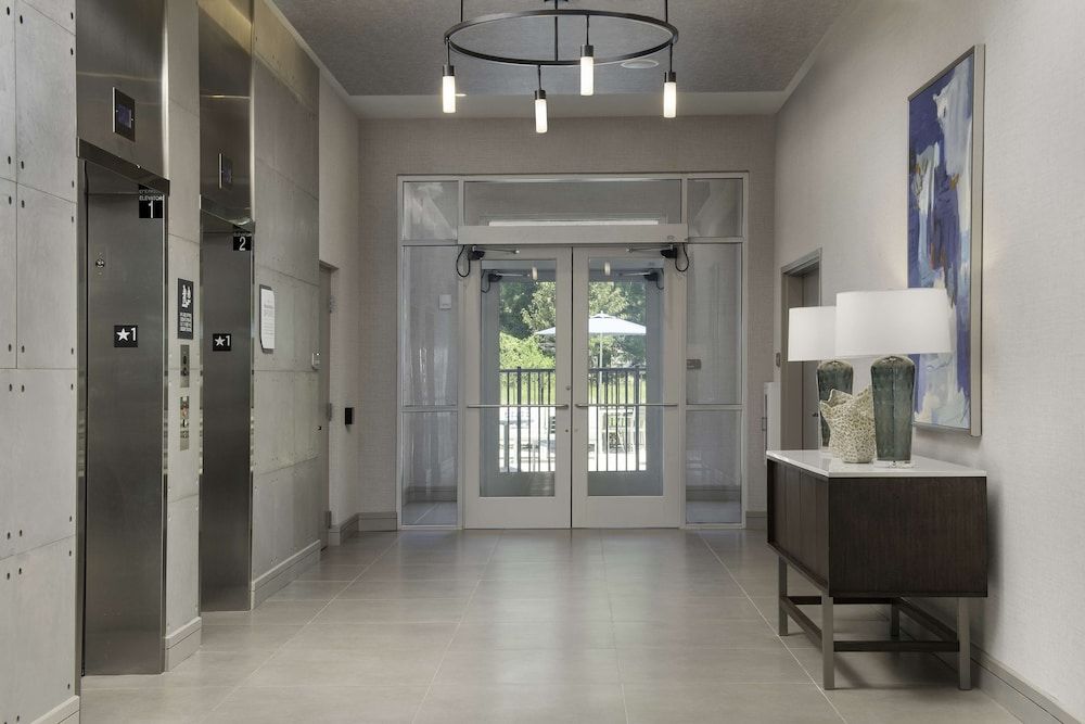 Hilton Garden Inn Pensacola Downtown 2