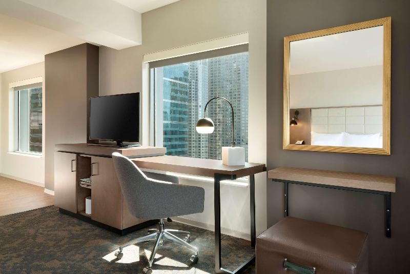 Hampton Inn Chicago Downtown West Loop 2
