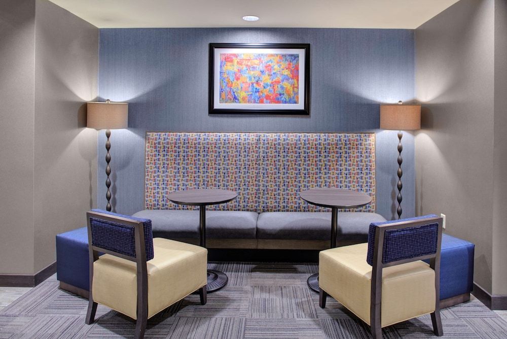 Hampton Inn & Suites Columbus Scioto Downs 2