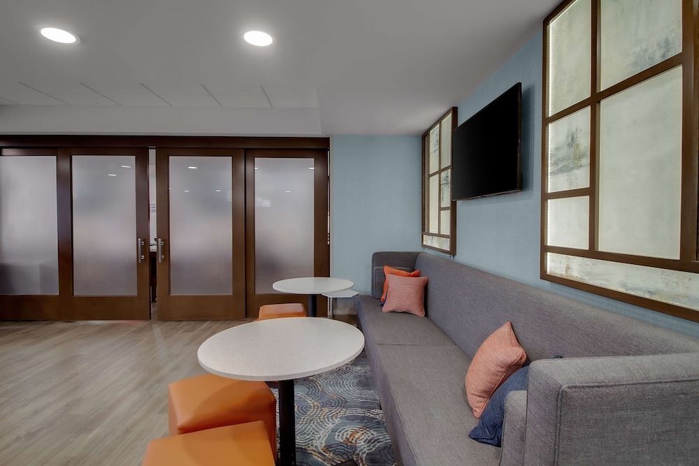 Hampton Inn Birmingham-Colonnade 280 2