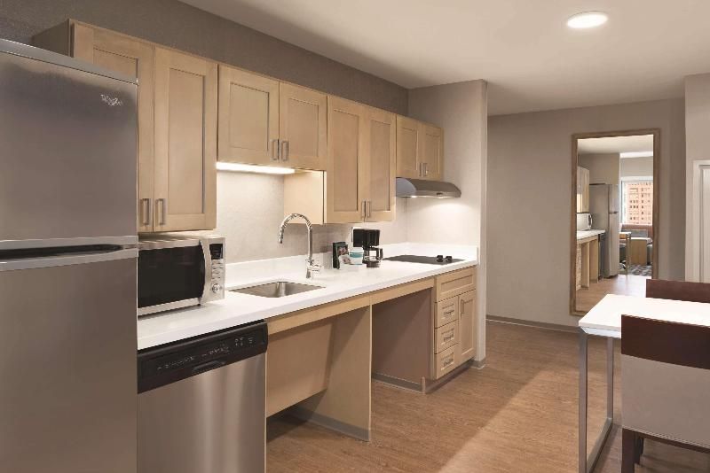 Homewood Suites Chicago Downtown West Loop 3